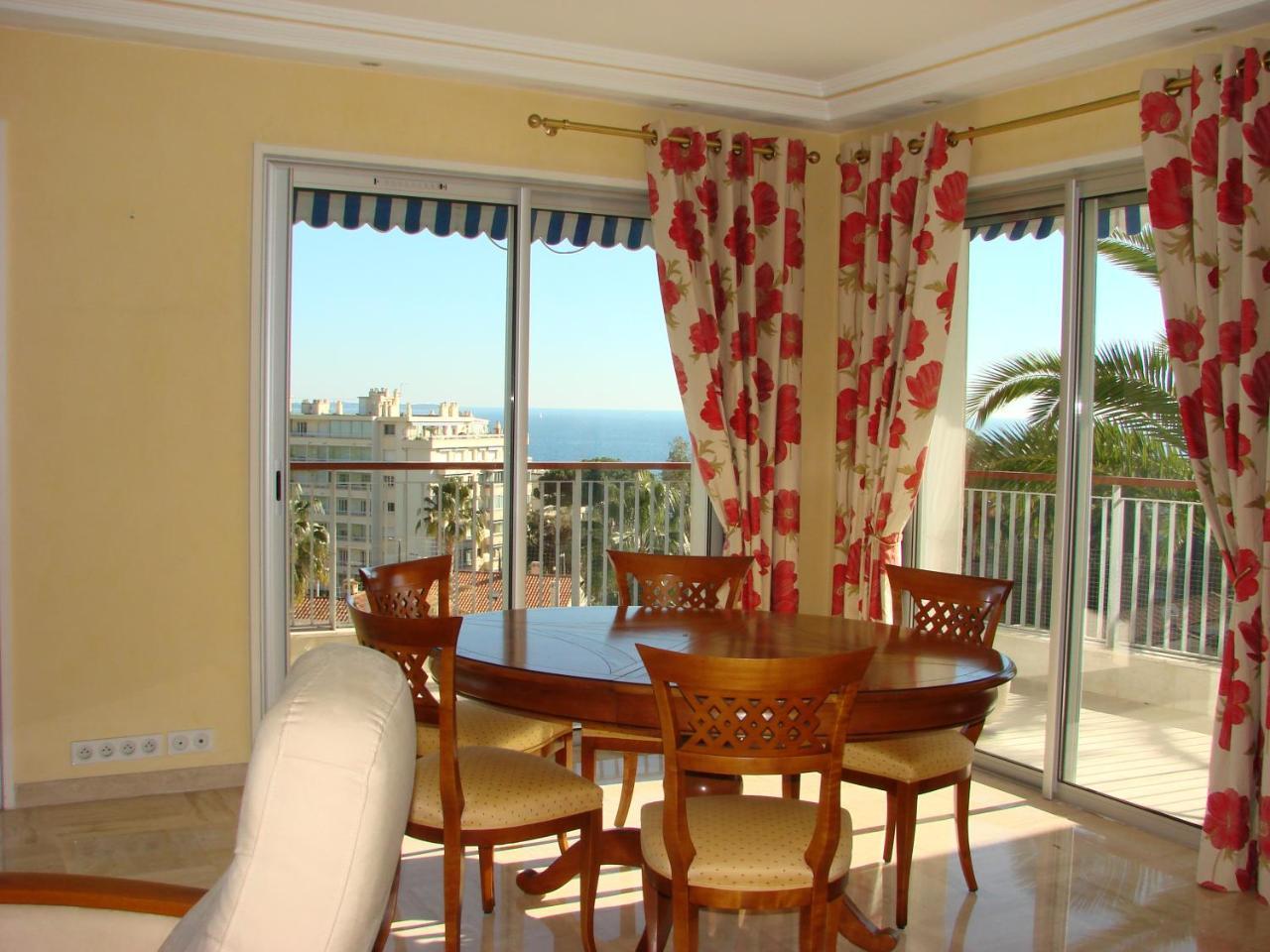 Apartment The Best Place *